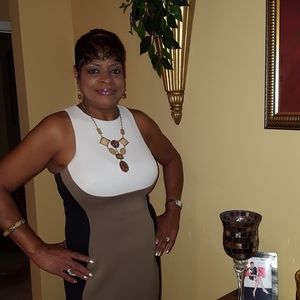 Meet your Posher, Cynthia